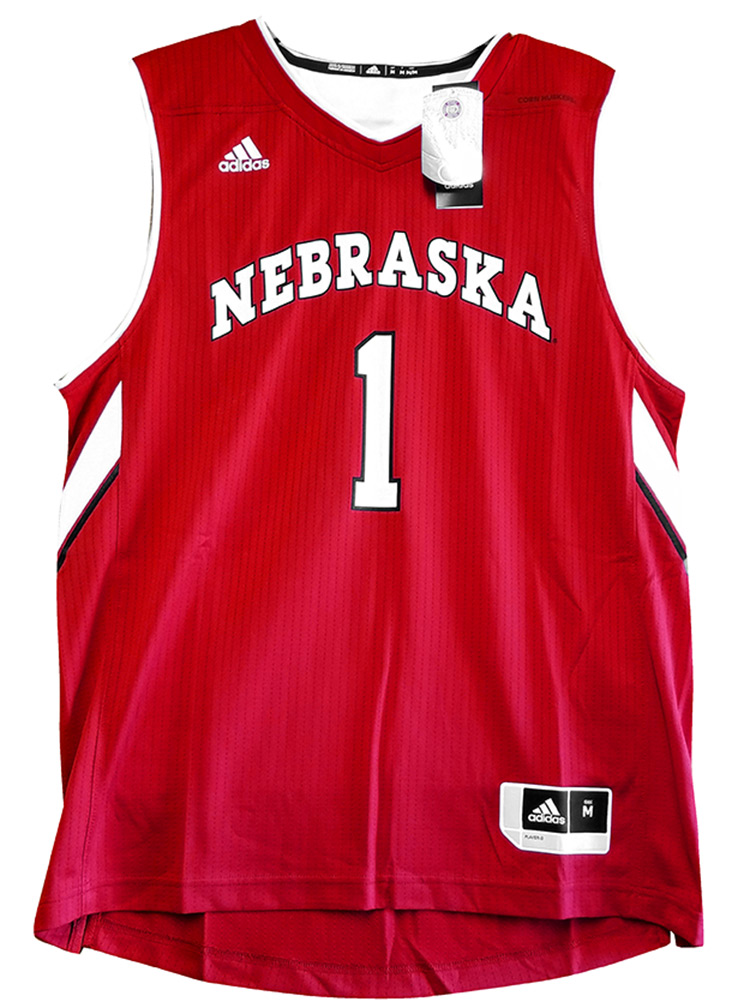 red basketball jersey